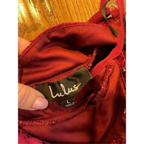 Lulu’s raspberry lace cross strap dress size large - Picture 10 of 11